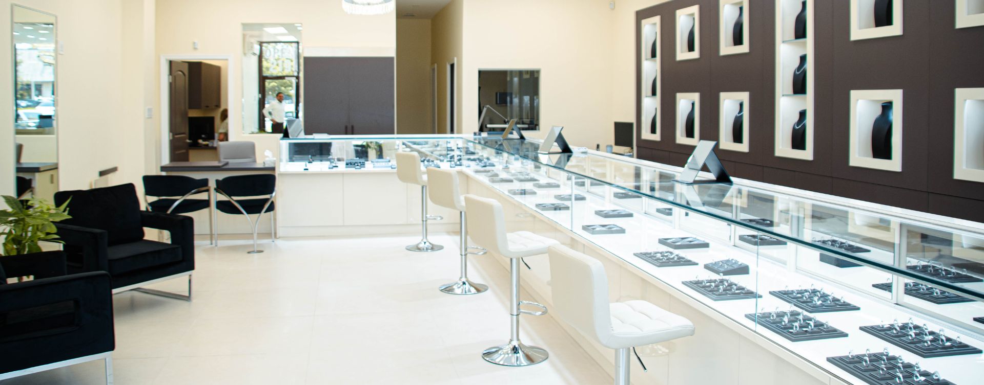 Jewelry Store in Huntington Station